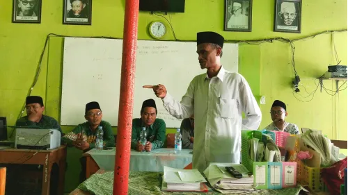 Monitoring Guru dan Karyawan SMK Maárif NU 03 Larangan